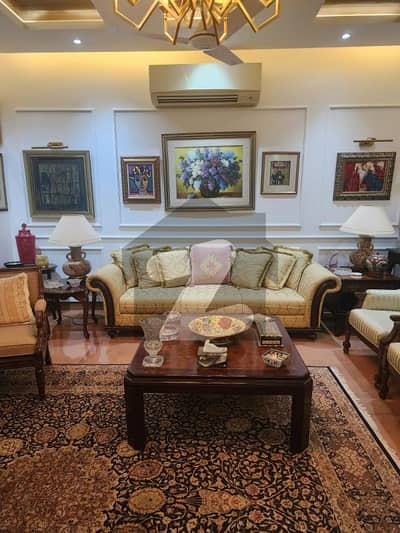 ARMY HOUSING ZAMZAMA 900 YARDS LUXURY VILLA FOR SALE