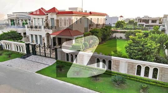 ڈی ایچ اے فیز 7 - بلاک ایس فیز 7,ڈیفنس (ڈی ایچ اے),لاہور میں 5 کمروں کا 2 کنال مکان 9.65 کروڑ میں برائے فروخت۔