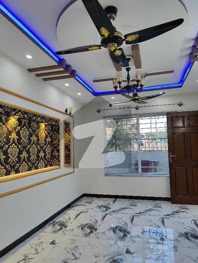 جناح گارڈنز ایف ای سی ایچ ایس,اسلام آباد میں 4 کمروں کا 8 مرلہ مکان 1.25 لاکھ میں کرایہ پر دستیاب ہے۔