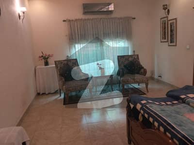 1 Kanal House For Sale In Model Town Society