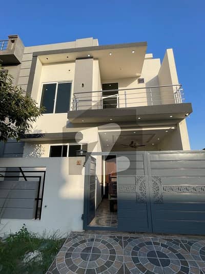 5 Marla Ideal Location House For Sale