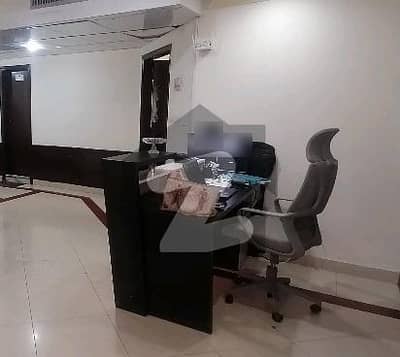 گارڈن ٹاؤن لاہور میں 7 مرلہ دفتر 2.0 لاکھ میں کرایہ پر دستیاب ہے۔