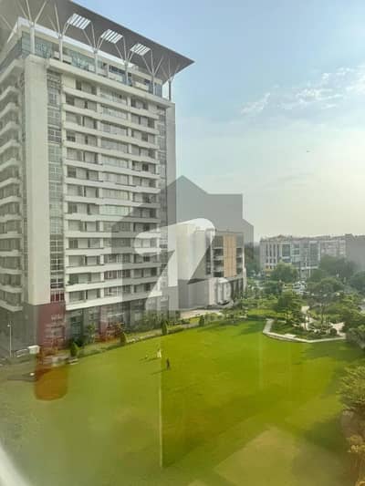 پینٹا سکوائر بائے ڈی ایچ اے لاهور ڈی ایچ اے فیز 5,ڈیفنس (ڈی ایچ اے),لاہور میں 3 کمروں کا 9 مرلہ فلیٹ 2.1 لاکھ میں کرایہ پر دستیاب ہے۔