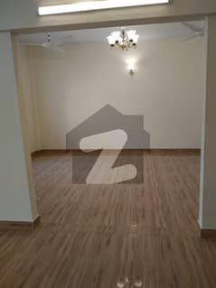 APARTMENT IS AVAILABLE FOR RENT1200 SQ. FT DHA PHASE 1