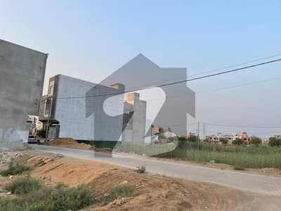 Own A Prime Location Residential Plot In 120 Square Yards Karachi