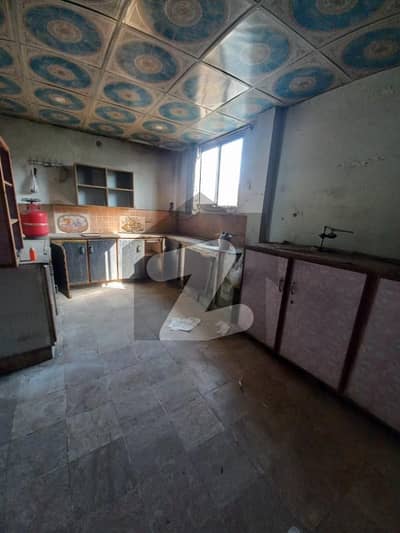 Iqbal Town 4 Bed 2nd Floor Separate Portion For Silent Office Near Main Bulevard