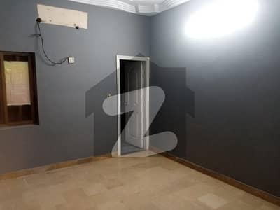 Flat Available For Sale,3 Bed DD First Floor, West Open, 200 ft Road Facing, Block 7, Gulistan-e-Johar (Prime Location)!