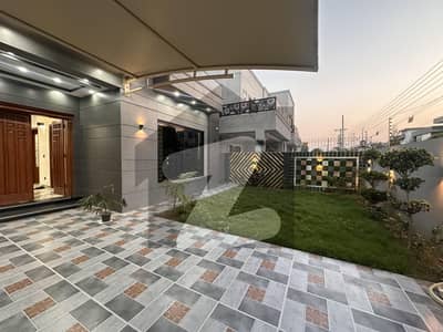 One Kanal Elegant House For Sale In Central Park Lahore