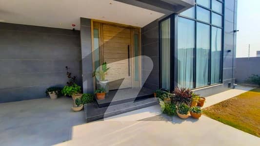 1 KANAL JUST LIKE NEW ULTRA ELEGANT LUXURY BUNGALOW WITH BASEMENT FOR SALE IN DHA PHASE 5