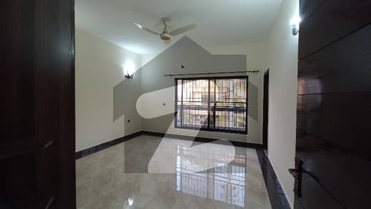 10 Marla Upper Portion Available In Sunny Park Society Near Pcsir Phase 2