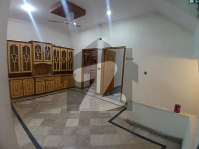 5 Marla Upper Portion Available For Rent in J2 Block Near Canal Road Lahore