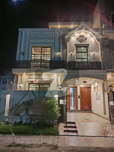 5 Marla House For Sale best location Main Ferozepur Road Lahore   E block Reasonable Price   3 Bedroom 4 Washroom 2kitchen 2 Tv Launch 1 Drawing room 1 Giraj 1 store room Near To Facing Park House Demand 185 lakh Direct Owner Meeting possible Sewrej Available Electric Available Gass Available reasonable price LDA APPROVED SOCIETY Only transfer fees