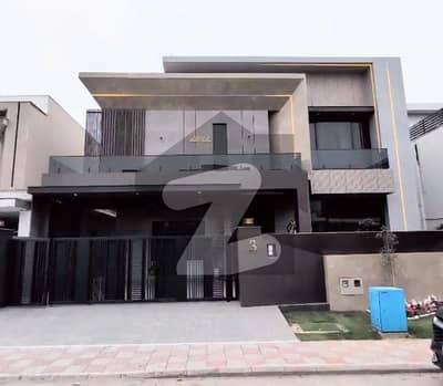 Architecture 5 Beds Fully Furnished Solid Construction Bungalow For Sale
