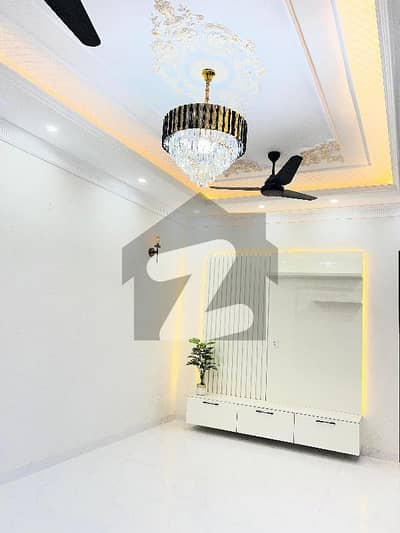 4 Marla Flat In Formanites Housing Scheme - Block J Is Available For rent