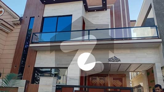 Comfort Meets class Elegantly Build 10 Marla house in a prime Location of Bahria Town phase 7