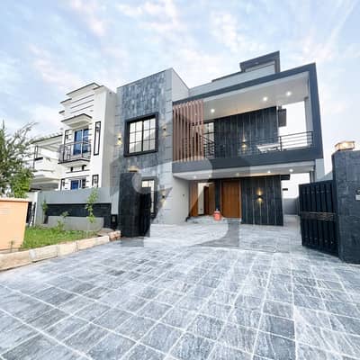 10 MARLA BRAND NEW DESIGNER HOUSE FOR SALE IN BAHRIA TOWN