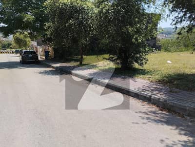 بحریہ ٹاؤن فیز 7 بحریہ ٹاؤن راولپنڈی,راولپنڈی میں 10 مرلہ رہائشی پلاٹ 1.9 کروڑ میں برائے فروخت۔