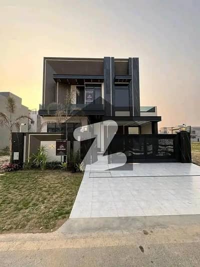 10 Marla House Available For Rent In Gulbahar Block Sector C Bahria Town Lahore