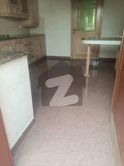 CORNER 10 MARLA ELEGANT AND FULLY MAINTAINED SUPER HOT LOCATED BUNGALOW IS AVAILABLE IN THE BEST BLOCK OF DHA LAHORE.