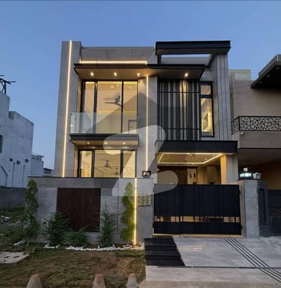 3 Years Installments Plan 10 Marla Brand New House For Sale In Park View City