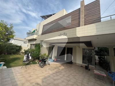 1KANAL SLIGHTLY USED BUNGALOW FOR SALE IN VALENCIA TOWN LAHOORE