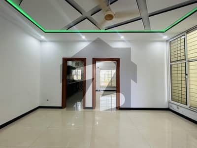 Availble 5 Marla full house for rent in multi garden b17 Islammbad