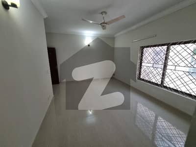 Prime location beautiful Ground+basement available for rent