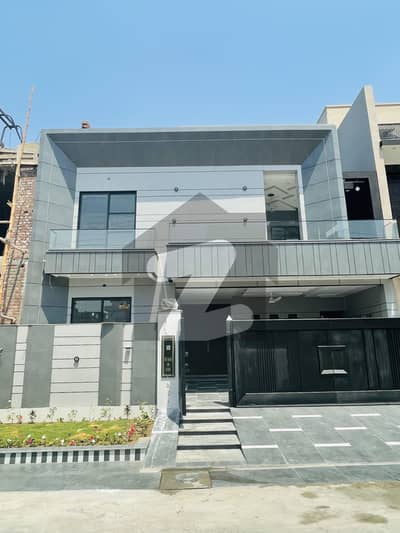 10 MARLA BEAUTIFUL HOUSE AVAILABLE FOR SALE IN LDA AVENUE BLOCK M