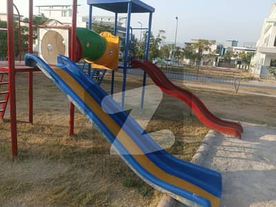 Prime 10 Marla Plot | Sector C3, Bahria Enclave | Premium Location