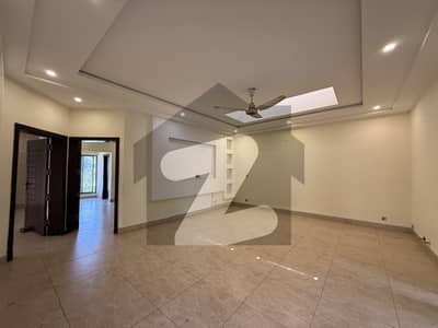 12 Marla Beautiful House For Rent In Overseas Block