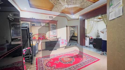 ای ۔ 11/2 ای ۔ 11,اسلام آباد میں 6 کمروں کا 8 مرلہ مکان 6.5 کروڑ میں برائے فروخت۔