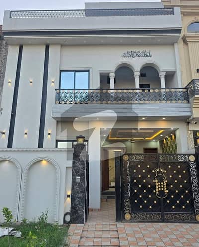 ماسٹر سٹی ہاؤسنگ سکیم گوجرانوالہ میں 4 کمروں کا 5 مرلہ مکان 1.6 کروڑ میں برائے فروخت۔