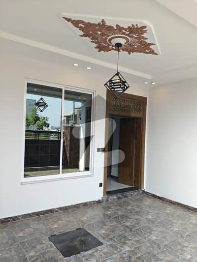 Brand New 8 Marla House