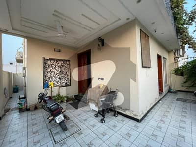 10 Marla Independent Brand New Modern House Triple Storey 6 Beds 3 Kitchens Near UCP Shoukat Khanum Hospital Lahore Wapda Town Khyban E Jinnah Road Lahore