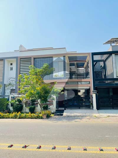 A well-maintained and slightly used house is available for sale in a prime location of Dream Gardens Lahore.