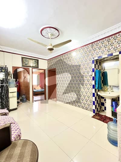 3 Bed DD 3 Side Corner Prime Location 3rd floor