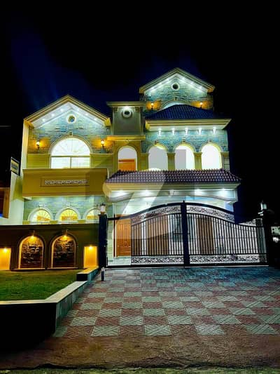 ڈی ۔ 12 اسلام آباد میں 6 کمروں کا 10 مرلہ مکان 15.0 کروڑ میں برائے فروخت۔