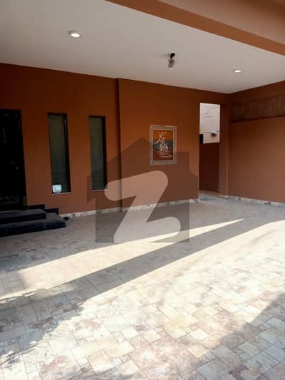17 Marla 5 Bedroom House Available for Sale in Askari 10 Sector-F Lahore Cantt