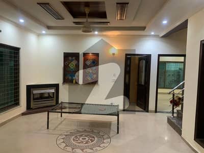 TEN MARLA BAUTIFULL HOUSE AVAILABLE FOR RENT IN DHA PHASE 1 ,
