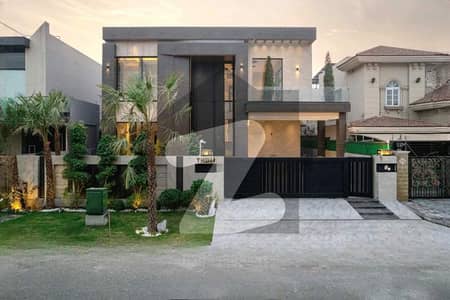 1 Kanal Top Quality Build Luxurious Beautiful Modern Design Villa With Basement For Sale In DHA Lahore Phase 6 Prime Location