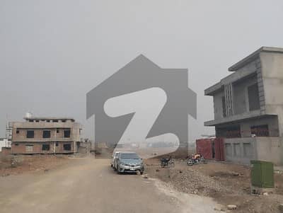 30x60 7 Marla Plot For Sale in G-14/2 Street 67 plot ?