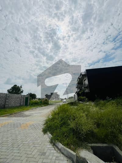 Stunning Residential Plot Is Available For sale In D-17
