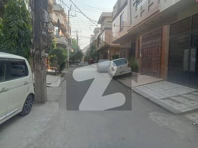 سبزہ زار سکیم ۔ بلاک پی سبزہ زار سکیم,لاہور میں 4 کمروں کا 5 مرلہ مکان 3.03 کروڑ میں برائے فروخت۔