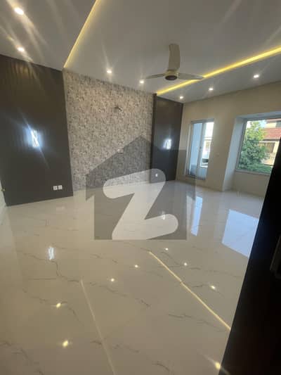 BEAUTIFUL LOCATION MODERN LUXURY HOUSE FOR SALE SOLID CONSTRUCTION