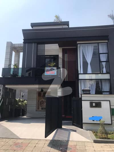 10 Marla's Ultra-Luxury Designer House for Sale Prime Location, Bahria Orchard | 4.85 Crore