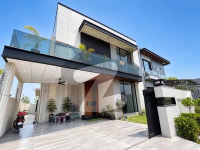 10 Marla Ultra Modern Luxurious Bungalow Near Fairways Commercial Must Once Visit
