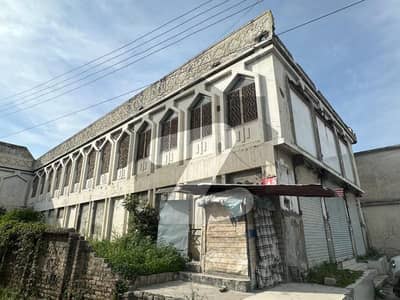 مین مانسہرہ روڈ ایبٹ آباد میں 1 کنال Studio عمارت 8.0 لاکھ میں کرایہ پر دستیاب ہے۔