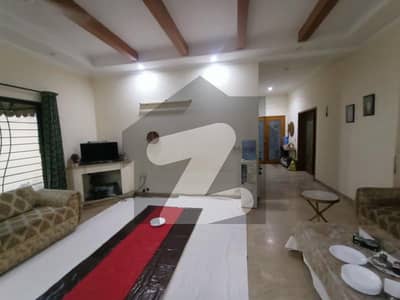 AHMED ASSOCIATES OFFER 1 KANAL INDEPENDENT UPPER PORTION FOR RENT IN PCSIR PHASE 2 NEAR TO SHUKAT KHANUM HOSPITAL LAHORE