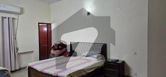 10 MARLA SINGLE STORY HOUSE AVAILABLE FOR SMALL FAMILY