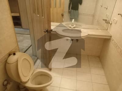 10 Marla Uper Portion For Rent ( Small Family)